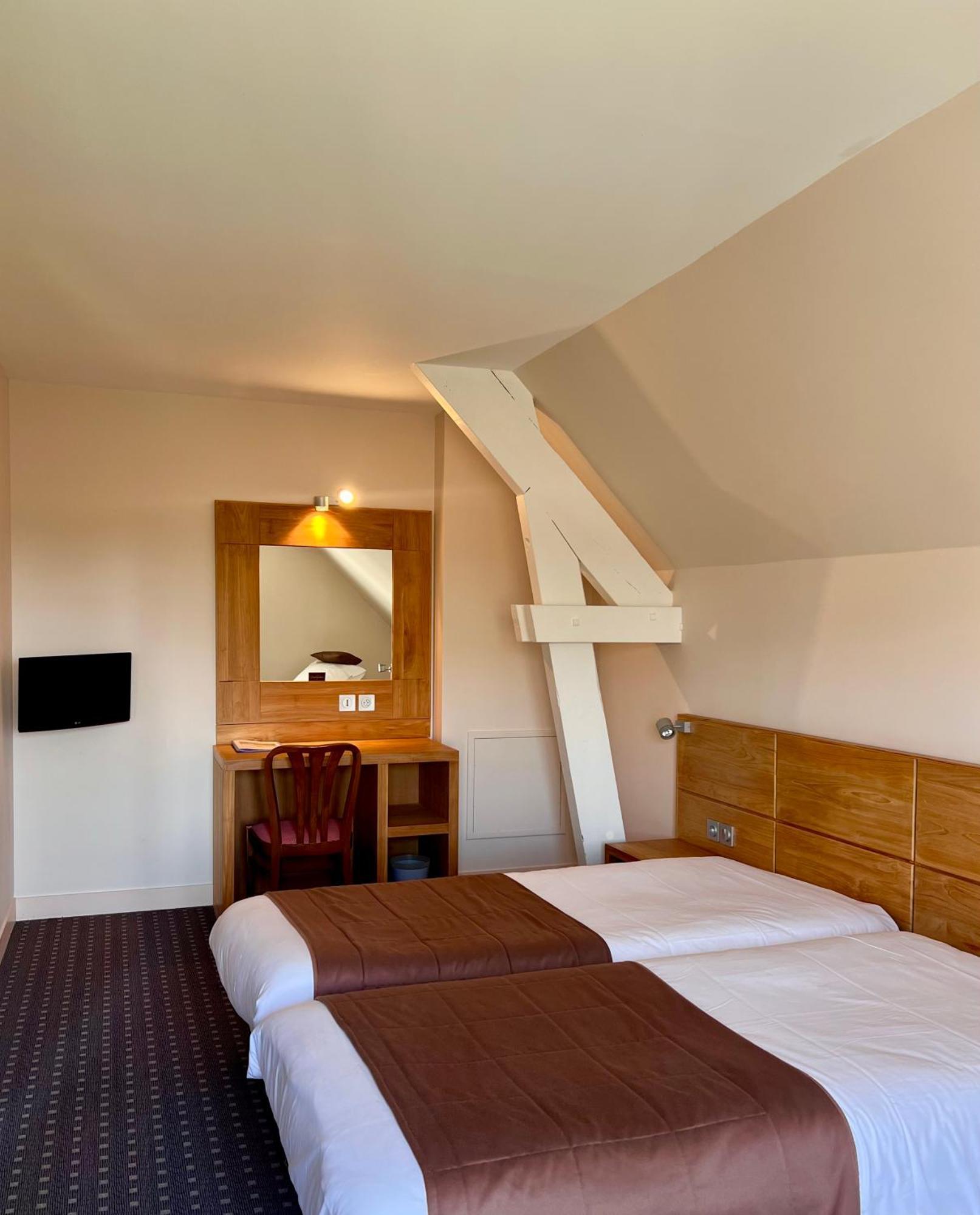 Logis Hotel Restaurant Du Labrador Saint-Benoît-sur-Loire 外观 照片