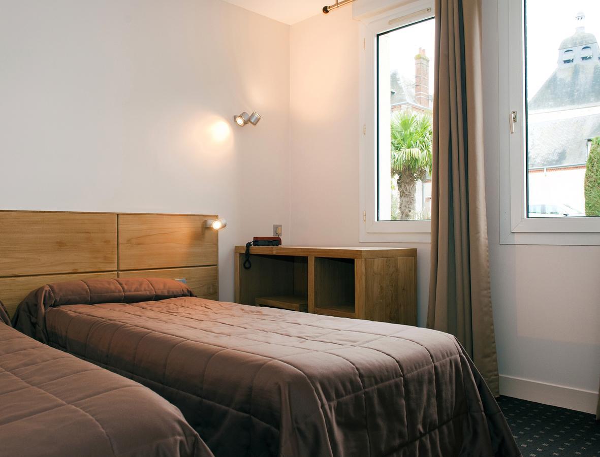 Logis Hotel Restaurant Du Labrador Saint-Benoît-sur-Loire 外观 照片