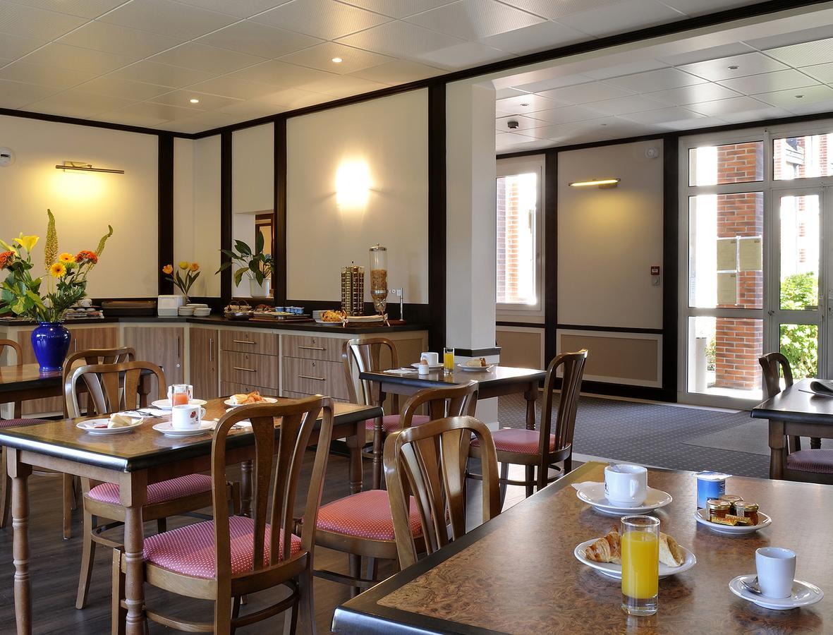 Logis Hotel Restaurant Du Labrador Saint-Benoît-sur-Loire 外观 照片