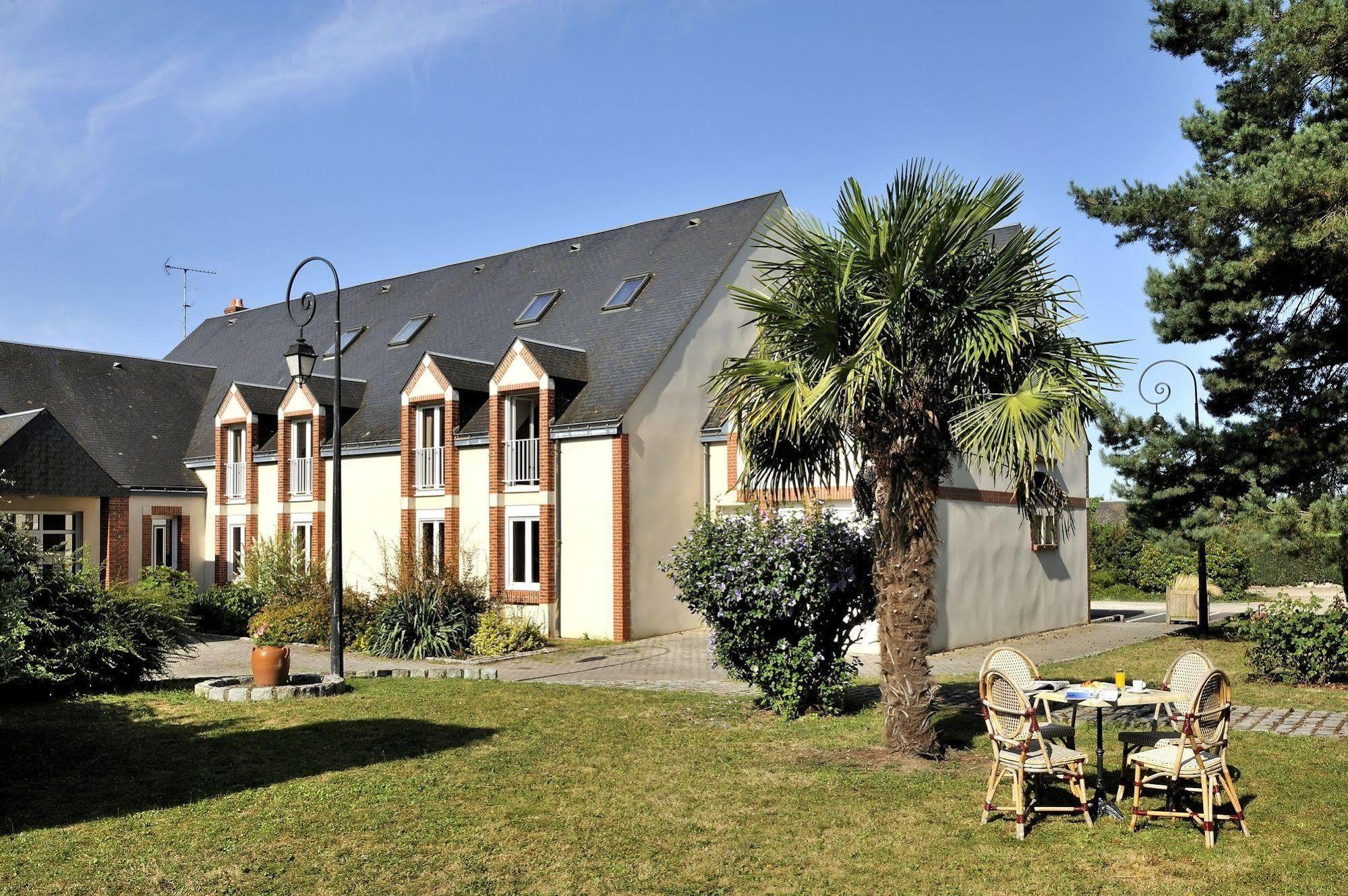 Logis Hotel Restaurant Du Labrador Saint-Benoît-sur-Loire 外观 照片