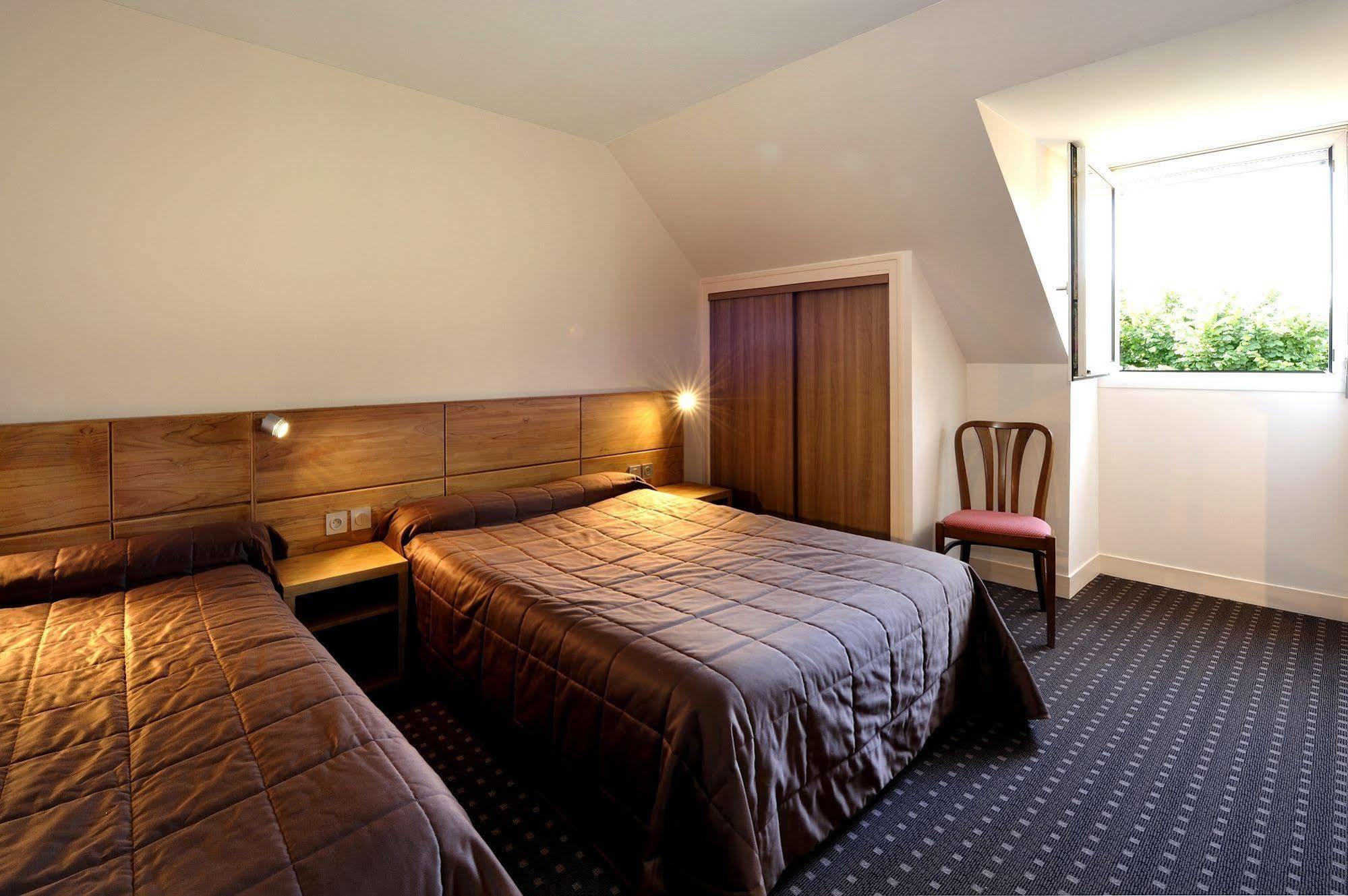 Logis Hotel Restaurant Du Labrador Saint-Benoît-sur-Loire 外观 照片