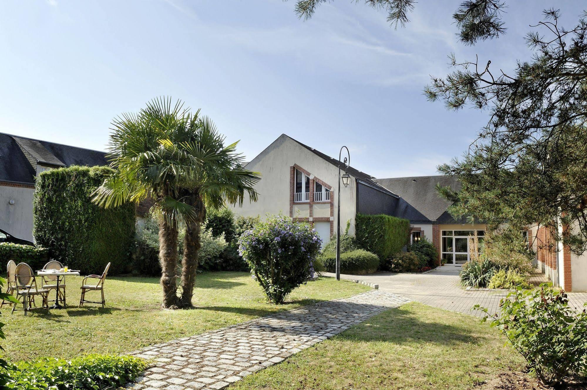Logis Hotel Restaurant Du Labrador Saint-Benoît-sur-Loire 外观 照片